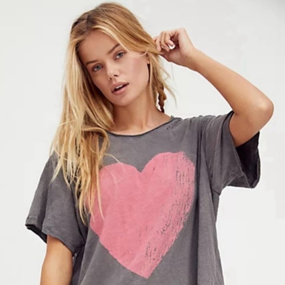 Magnolia Pearl Season of Love Dylan Tee